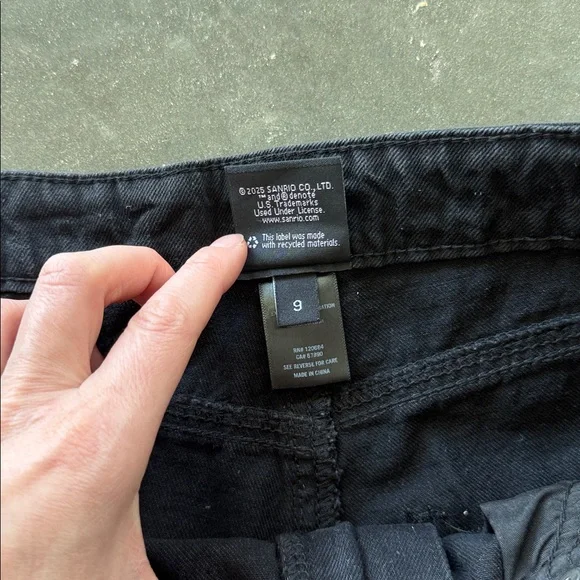 Hot Topic Kuromi Long Jean Shorts With Chain - Picture 7 of 9